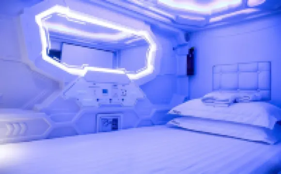 MET A Space Pod @ Arab Street Singapore