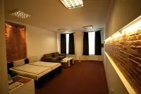 Main Square Apartments & More