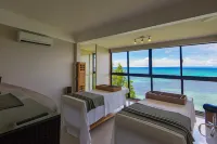 Coco de Mer Hotel and Black Parrot Suites - spa