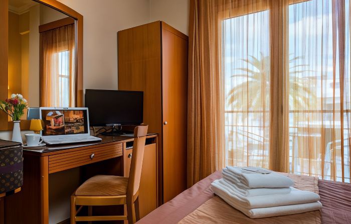 Lakonia Hotel