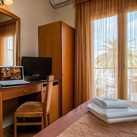 Lakonia Hotel