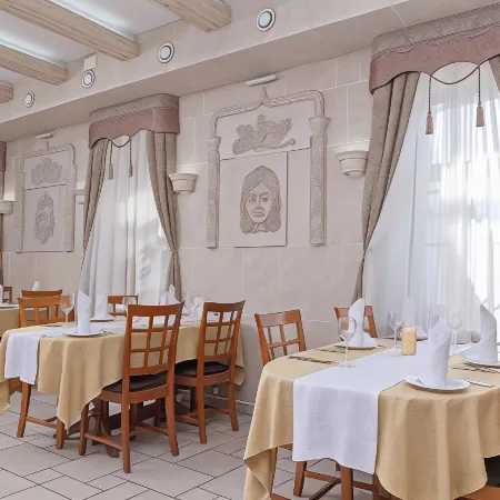 Hotel Monomah فنادق في فلاديمير