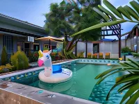 Bunk Ubon Hostel - Baarit
