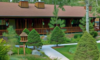 Shadow Mountain Lodge and Cabins