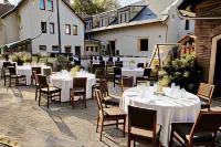 Révész Hotel, Restaurant and Rosa Spa Hotels in Gyor