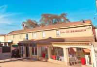 Hotel Saint Germain Hotels in Neffiès