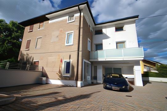 H5-5H Luxury Room - Housity