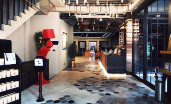 Thinker Hotel