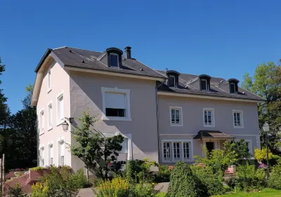 La Roseraie Hôtels à : Thann