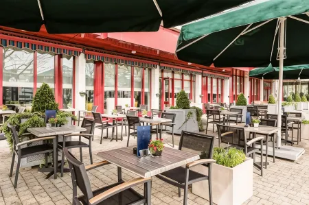 NH Maastricht Отели в г. Маастрихт