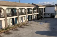 Travelodge by Wyndham Harbor City Hotel a San Pedro
