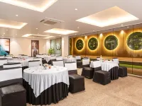 Foxtrail, Sector 42 - am Hotel Kollection Hotels near DLF Phase I
