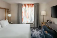 Fairfield Inn & Suites Anchorage Midtown Отели рядом с достопримечательностью «Суперцентр Уолмарт»