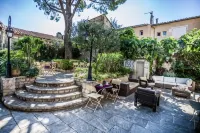 La Regalido Hotels in Paradou