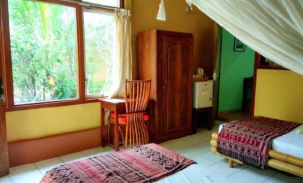 Sea World Club Beach Resort & Dive Center - Housity