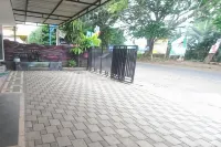 Fortuna Hotel RedPartner Near Exit Tol Paiton Hotel a Reggenza di Probolinggo