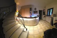 Auberge les Aromes Hotels in Opio