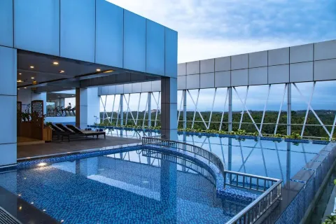 Kpm Tripenta Hotel