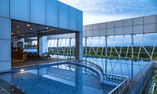 Kpm Tripenta Hotel
