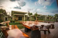 Green 2 Hotels in Khlung