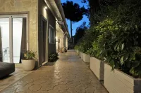 Alekos Luxury Suites Free 24h Transportation from - to Airport