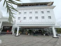 Aarya Mansion Hotels in Hassan
