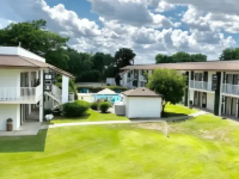 Days Inn by Wyndham Eglin AFB Hotels in Niceville