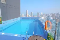 Ramada Encore by Wyndham Kuwait Downtown - Pool
