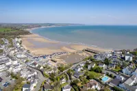 White Sails - Beach and Harbour Views