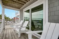 Sandpeddler Inn and Suites