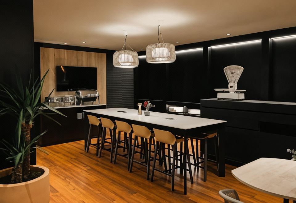 Hotel Indigo Barcelona Plaza Espana의 편안한 객실 내부