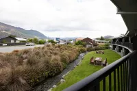 Clearbrook Motel & Serviced Apartments - Mountain view