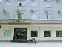 Khách sạn Ngọc Bách Các khách sạn gần Cây Thị Xóm Mỏ