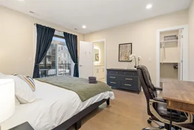 The Suite Spot • Eclectic • Modern • Central • Sleeps 6 Hotels in 
