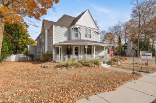 Charlevoix House - the Northside