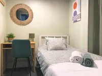 Urbany Hostel Barcelona Hotels near Agbar Tower