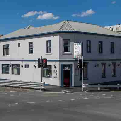 Hobart's Accommodation & Hostel Hotel Exterior