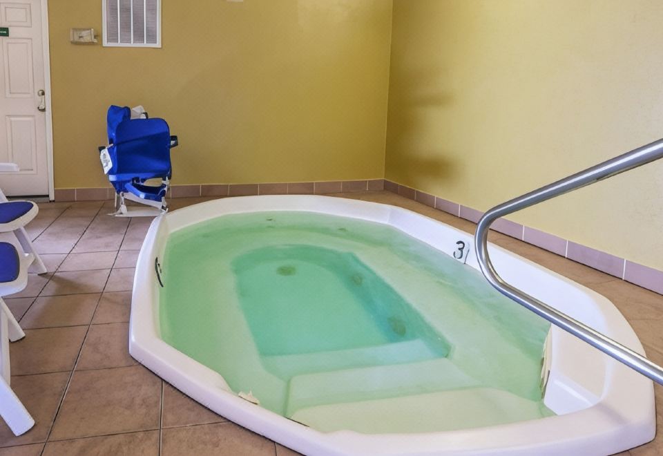 퀄리티 인 & 스위트 앳 쿠스 베이