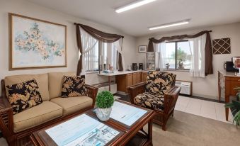 Travelodge by Wyndham Redwood Falls