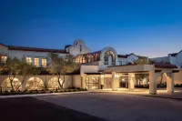 Chaminade Resort & Spa - Pet friendly