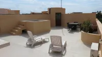 Gorgeous 3 Bdrm Lagoon Condo Pool Wifi Kayak paddle boards Golf Cart Available