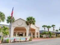 Days Inn by Wyndham St. Petersburg / Tampa Bay Area Hotels near Enclave at St. Petersburg
