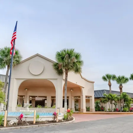 Days Inn by Wyndham St. Petersburg / Tampa Bay Area