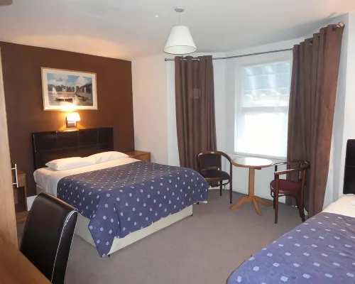 Warwick Lodge Hotels in Surbiton