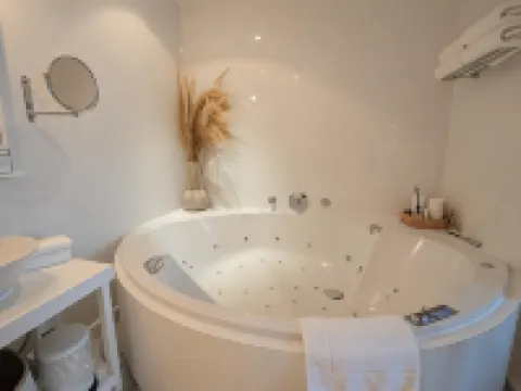 ブリス ブティック ホテル ブレッダのホテル