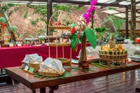 The Vatika Resort and Spa - breakfast