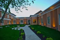 Aashram Hotel by Niagara River Hotels in 