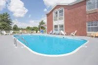 Super 8 by Wyndham Nixa/Springfield Area