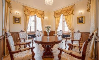 Galicia Nueva, Castle Hotel