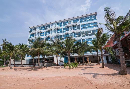 난트라 파타야 반 암포에 비치